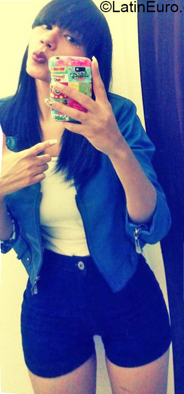 Date this happy Brazil girl Aline from Juazeiro BR9540