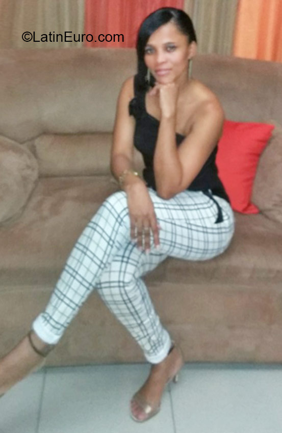 Date this foxy Panama girl Helalas from Panama City PA828