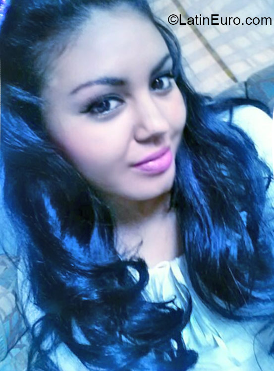 Date this cute Honduras girl Dania from La Ceiba HN1907