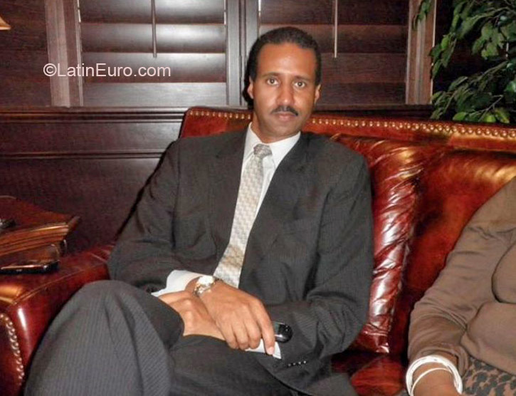 Date this foxy United States man OneWarren from Phila. US16858