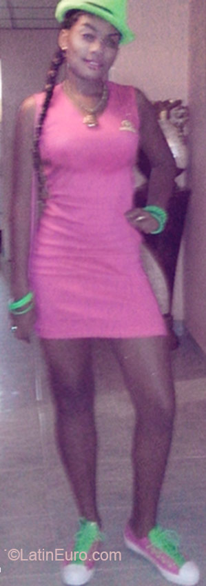 Date this good-looking Panama girl Carmen from Panama City PA840