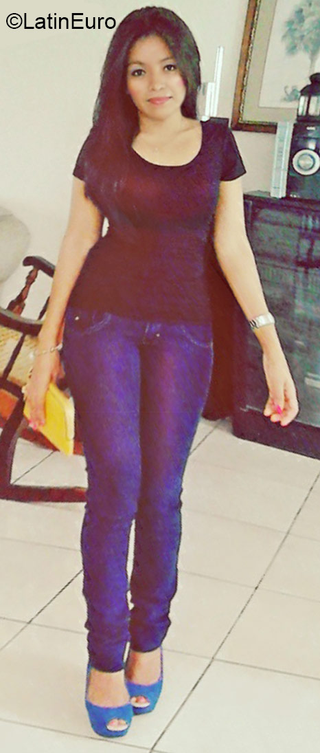 Date this funny Honduras girl Reyna from La Ceiba HN1927