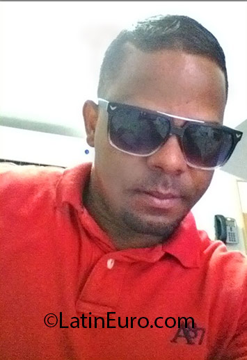 Date this athletic Dominican Republic man Jerson from Santo Domingo DO24540