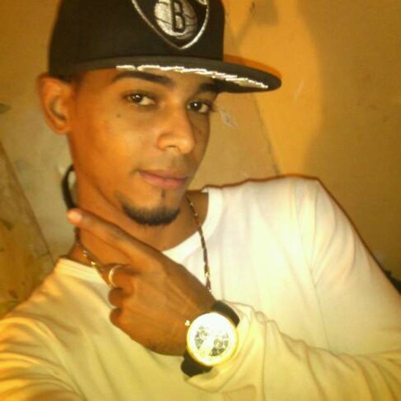 Date this lovely Dominican Republic man Artisc from Santiago DO24565