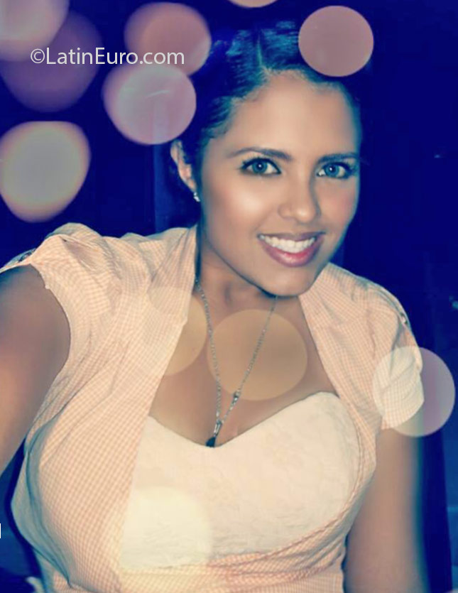 Date this beautiful Panama girl Michelle from Panama City PA848