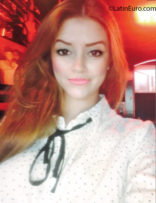 Date this fun Panama girl Genisis from Panama City PA865