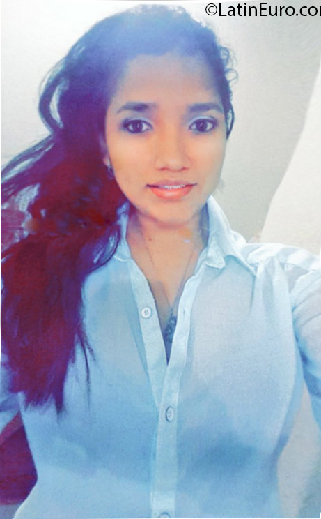 Date this pretty Honduras girl Gracie from San Pedro Sula HN1977