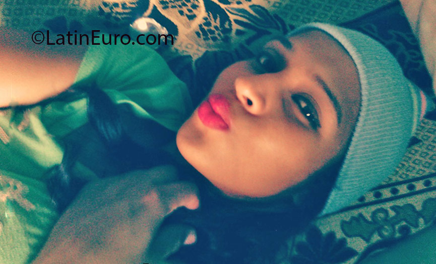 Date this attractive Honduras girl Yoselin from Tegucigalpa HN1995