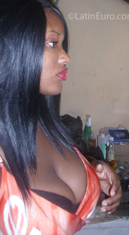 Date this gorgeous Jamaica girl Tina from Kingston JM2249