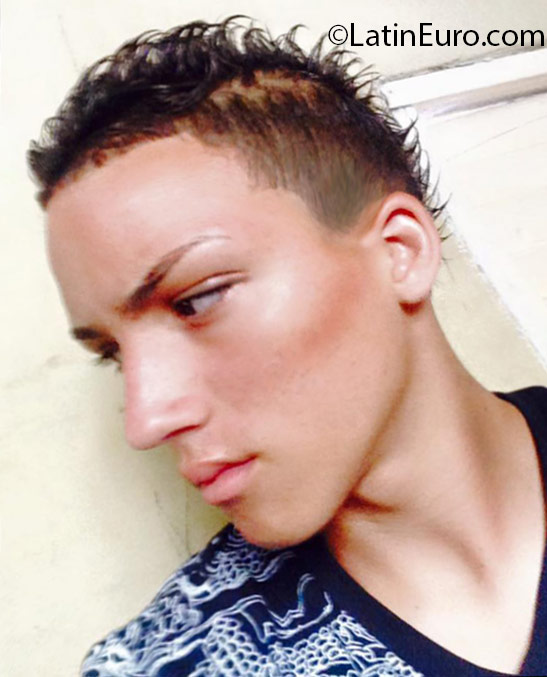 Date this nice looking Dominican Republic man Julious from Santiago DO24832