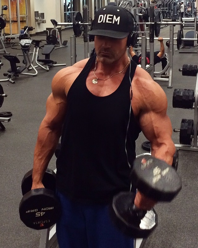 Date this happy United States man Kellykw from Chicago Heights US17087