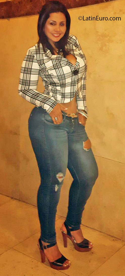 Date this delightful Panama girl Claribel from Panama PA899