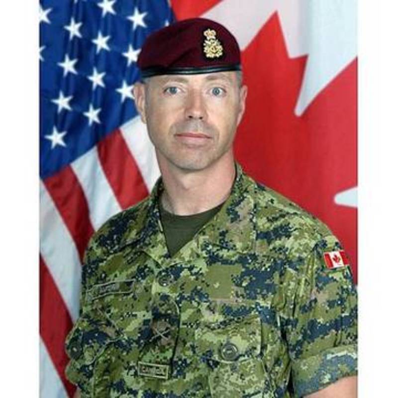 Date this young United States man Michael from Los Angeles US17120