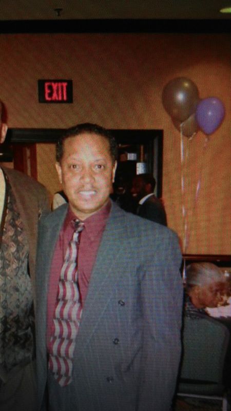 Date this attractive United States man Curtis from Ravenel US17126