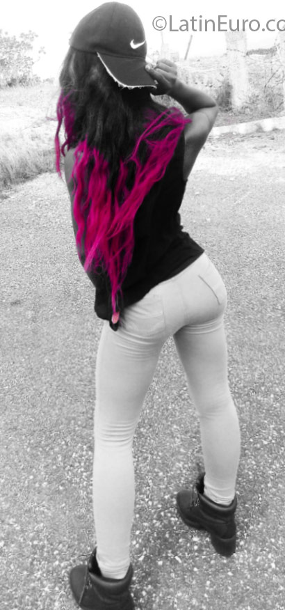 Date this happy Jamaica girl Destiny from Manchester JM2282