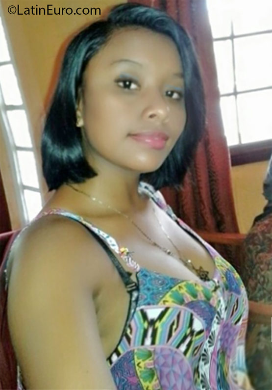 Date this funny Panama girl Mayurei from Panama City PA917