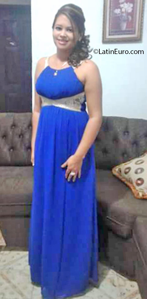 Date this happy Honduras girl Johanna from San Pedro Sula HN2333