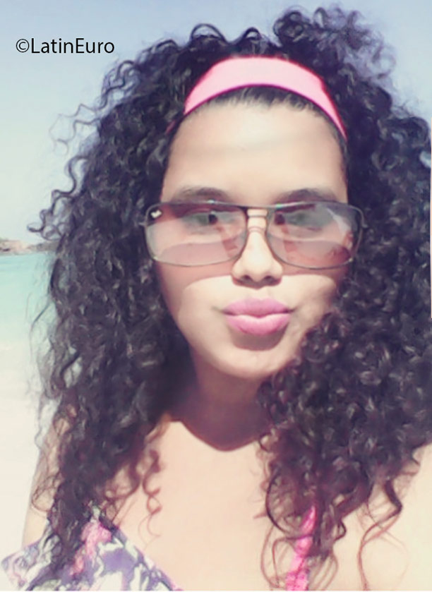 Date this georgeous Honduras girl Corina from Tegucigalpa HN2091