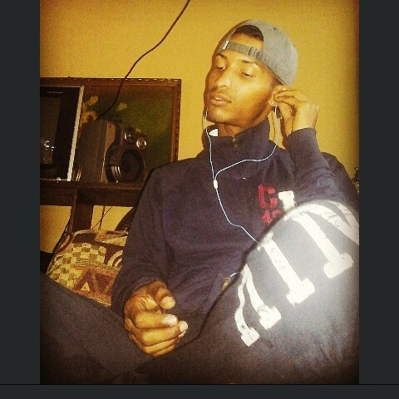 Date this foxy Panama man Carlos tejada from Panama PA947