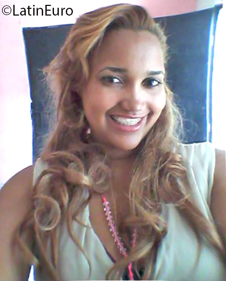 Date this cute Dominican Republic girl Aprenda from Bonao DO25743