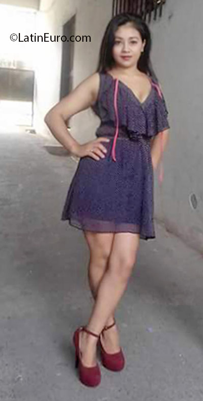 Date this stunning Honduras girl Dania from Santa rosa de copan HN2180
