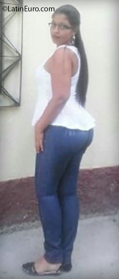 Date this gorgeous Honduras girl Lizeth from San Pedro Sula HN2189