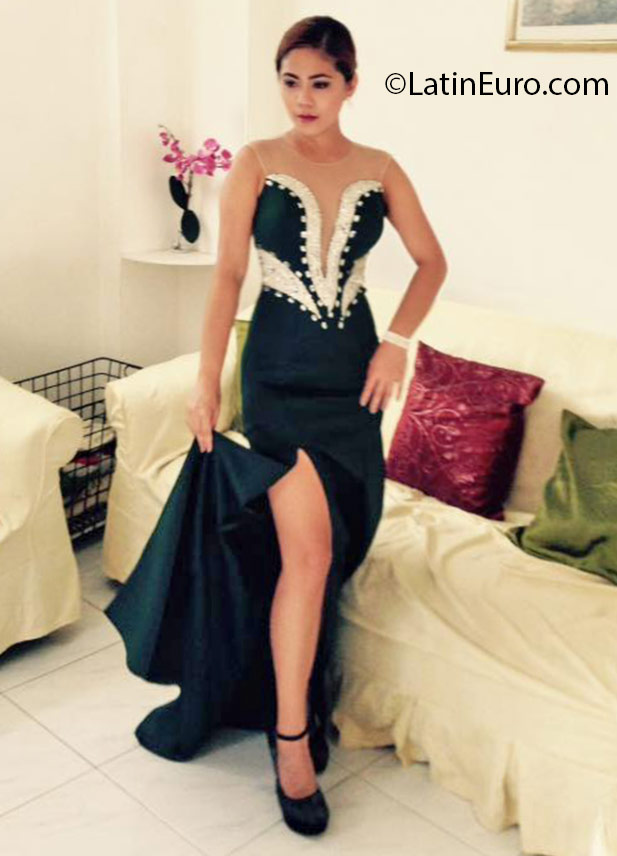 Date this delightful Philippines girl Juvelyn from Davao City PH900