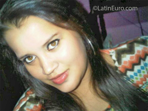 Date this georgeous Honduras girl Maylen from San Pedro Sula HN2193
