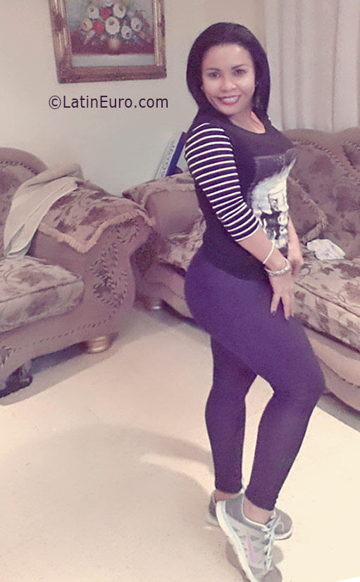 Date this lovely Panama girl Laura from Panama City PA994