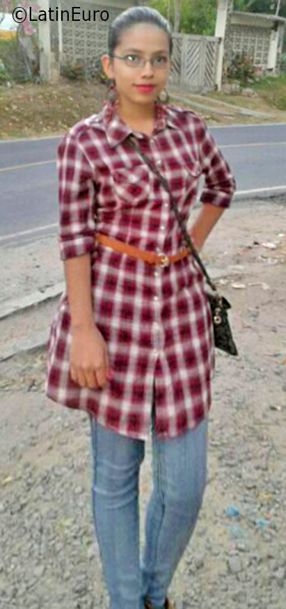Date this beautiful Panama girl Gabriela from Panama City PA1007