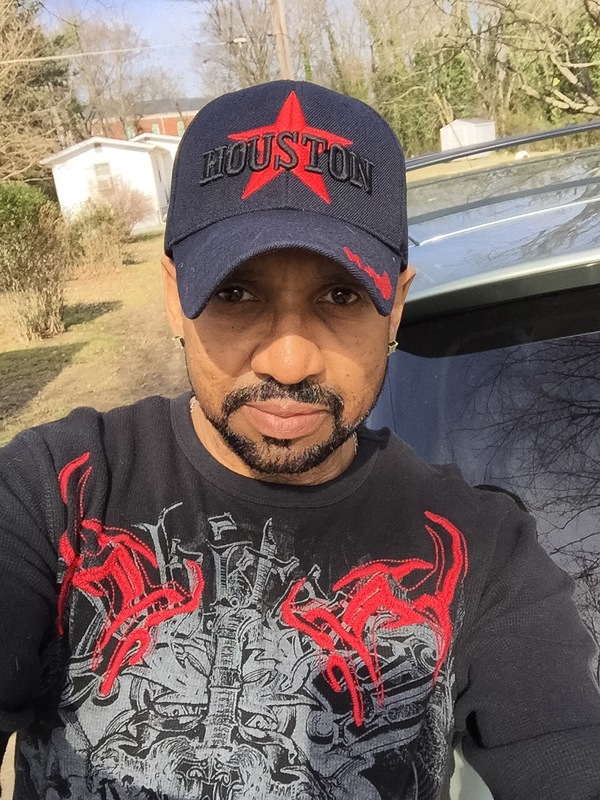 Date this pretty United States man Milton from Clarksville US17441