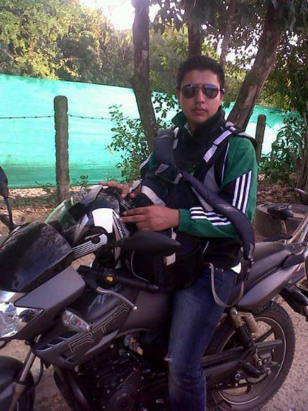 Date this hot Colombia man Leonardo2811 from Bogota CO19081