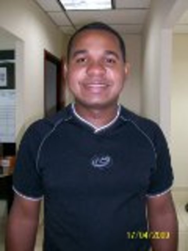 Date this nice looking Panama man Eloy Aino from Panama PA1018