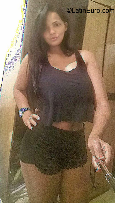 Date this cute Brazil girl Gesiane from Belo Horizonte BR9720