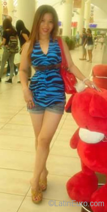 Date this lovely Philippines girl Noemi from Iriga City PH915