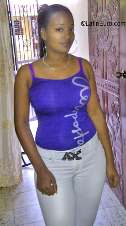 Date this attractive Dominican Republic girl Mariela from San Francisco De Macoris DO26246