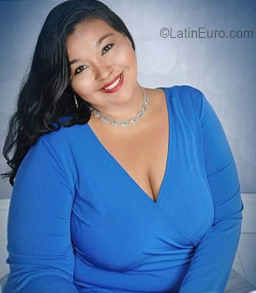 Date this sultry Panama girl Shamely from Panama PA1025