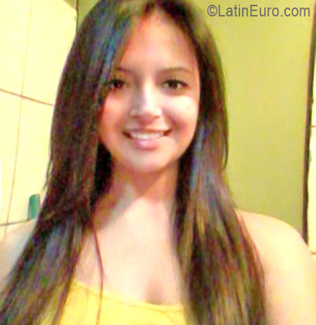 Date this beautiful Honduras girl Saydi from Tegucigalpa HN2243