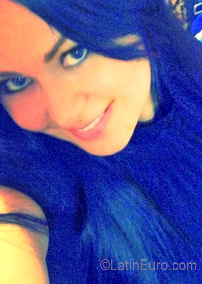 Date this hot United States girl Martha from Hollywood US17570