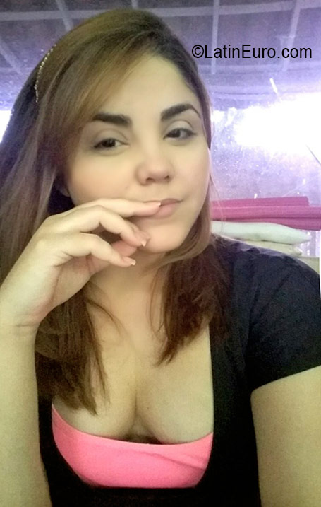 Date this happy Brazil girl Renata from Fortaleza BR9766