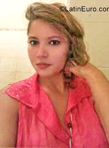 Date this charming Brazil girl Paula from Fortaleza BR9810