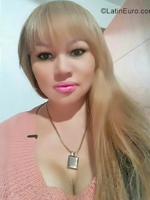 Date this fun Panama girl Mily from Panama City PA1042