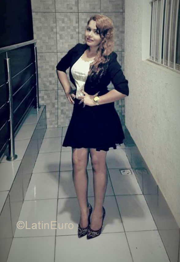 Date this delightful Brazil girl Rogelmia from Goiania BR9832