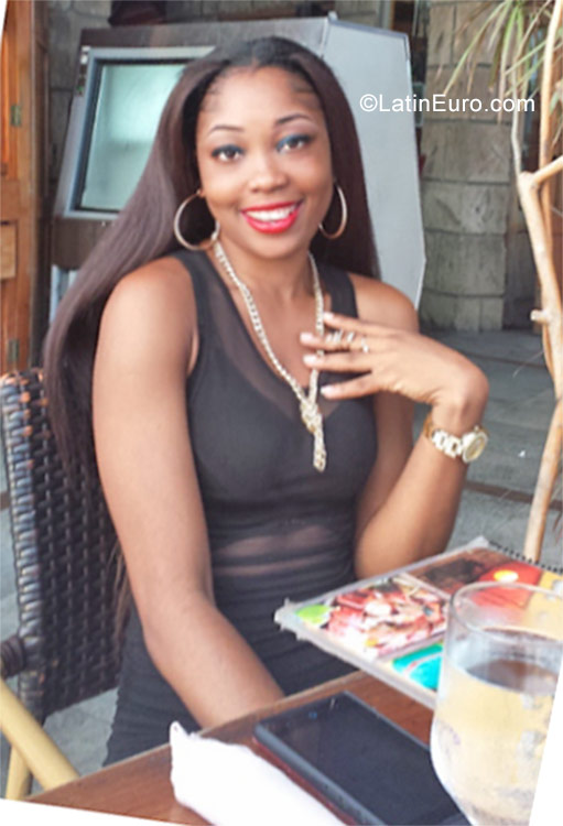 Date this good-looking Jamaica girl Krissy from Montego Bay JM2377