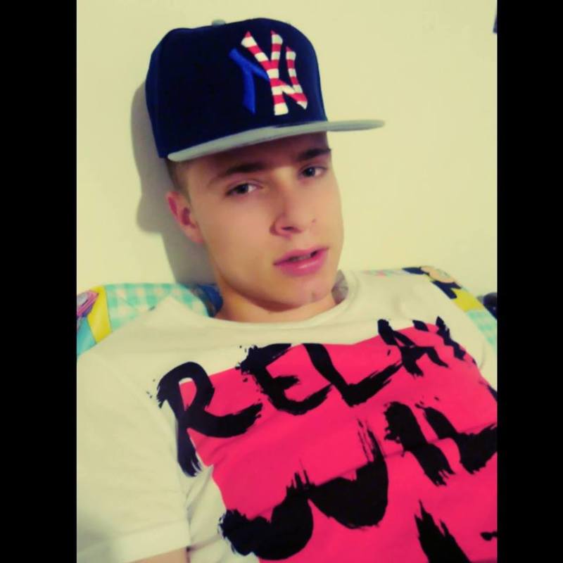 Date this beautiful Colombia man Daniel perez from Pereira CO19842