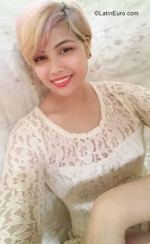 Date this gorgeous Philippines girl Carla from Kitaotao PH944