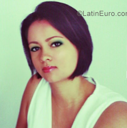 Date this lovely Colombia man Monica from Pereira CO20041
