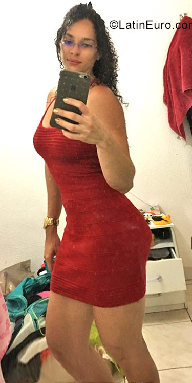 Date this sultry Brazil girl Eedila from Belem BR9911