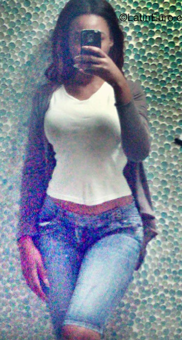 Date this nice looking Jamaica girl M from Kingston JM2414