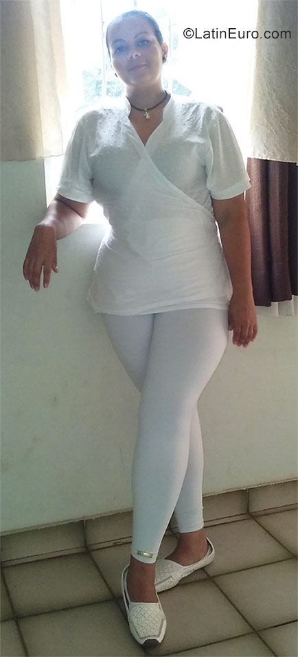 Date this happy Brazil girl Graziela from Limeira BR9962